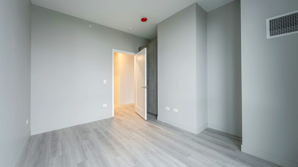 868 ARO 1401 Bedroom2