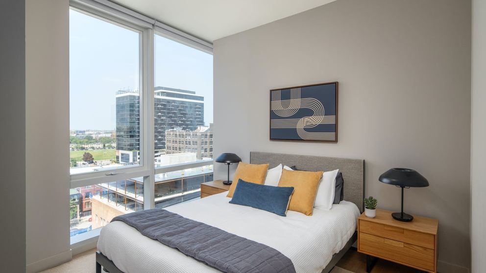 868 N Wells Bedroom 2