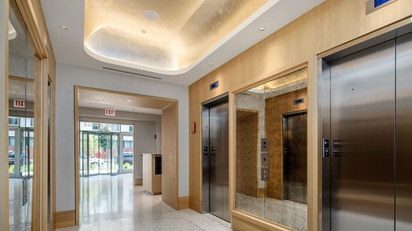 868 N Wells Elevators