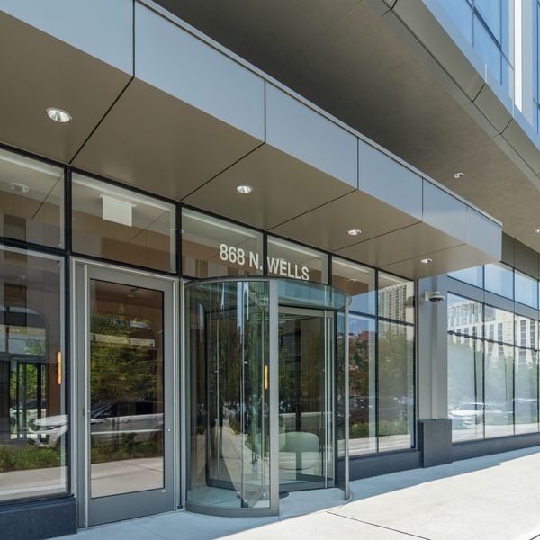 868 N Wells Entrance