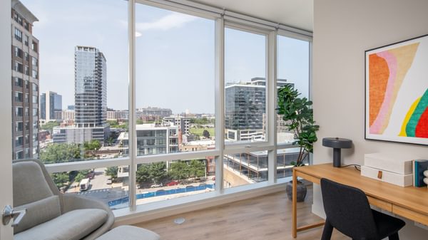 868 N Wells Floorto Ceiling Windows